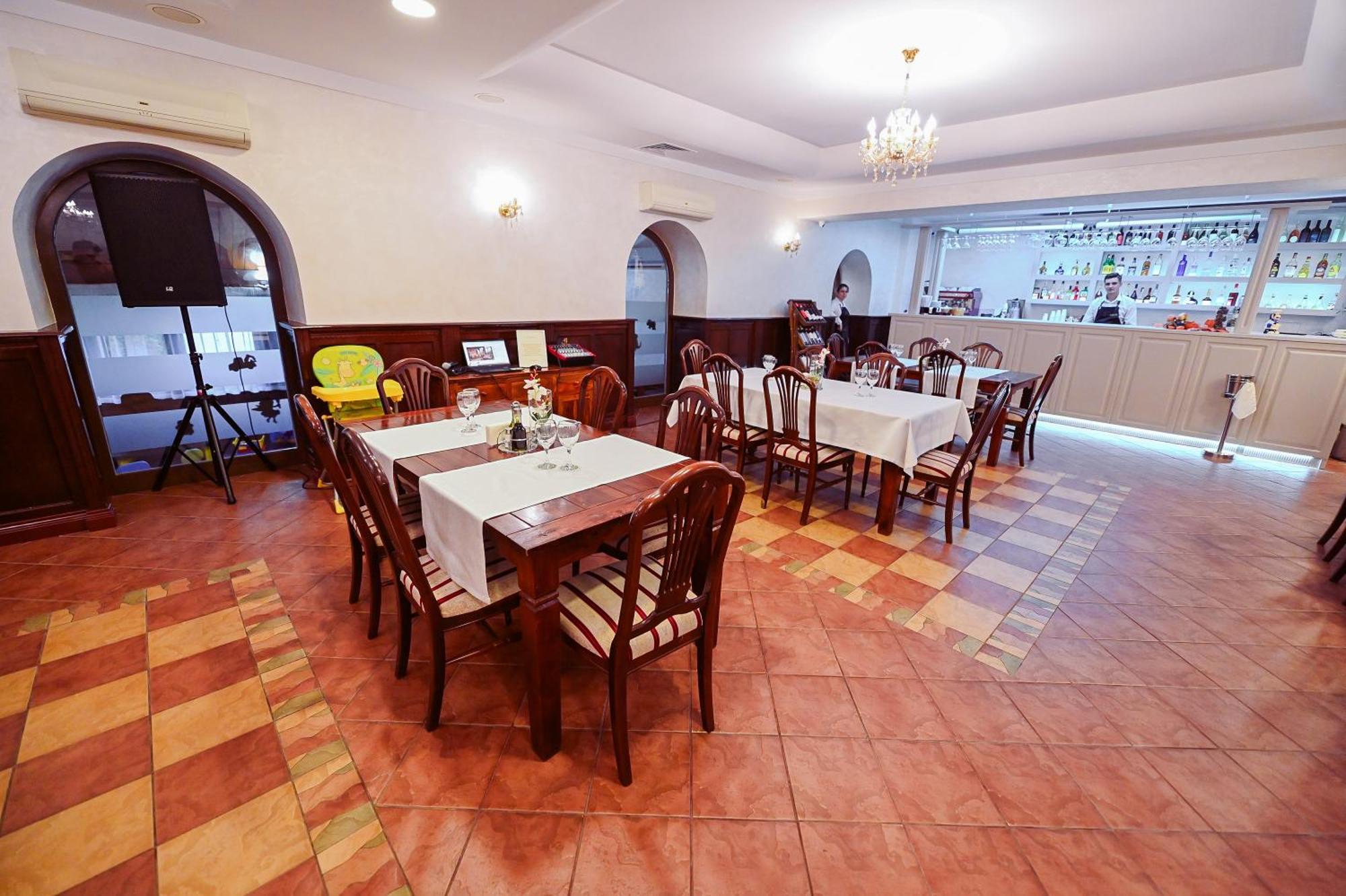 מלון סוסאבה Conacul Domnesc מראה חיצוני תמונה